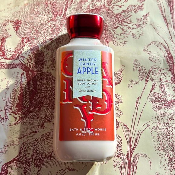 Winter Candy Apple Super Smooth Body Lotion With Shea Butter‎ BATH & BODY WORKS - Picture 1 of 8
